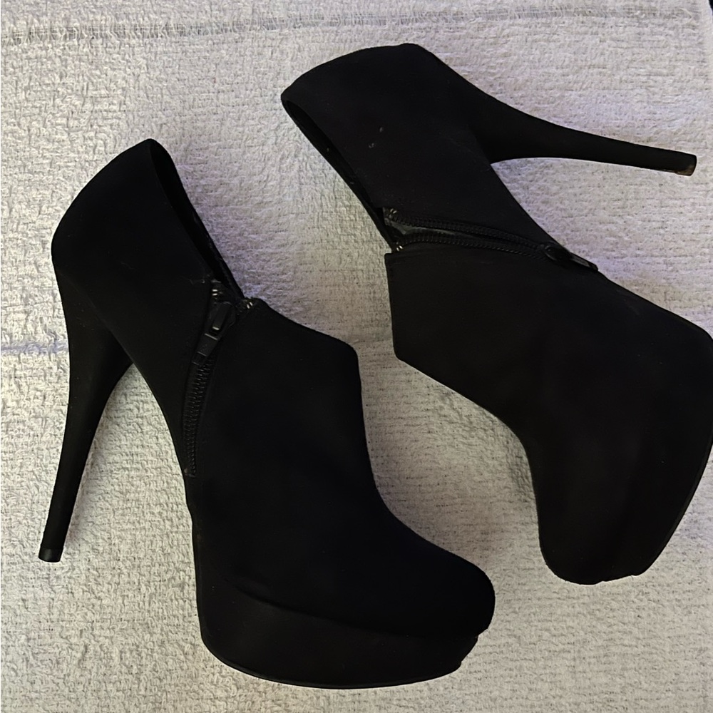 Massimo Black Suede Low Cut Bootie Heels